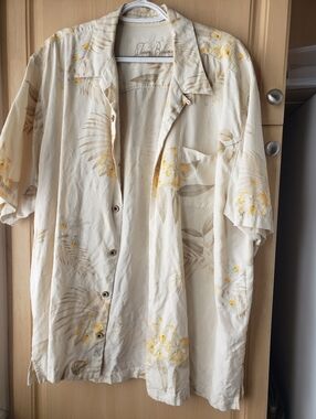 Tommy Bahama 100% Silk Cream Floral Button-Up Shirt Xl
